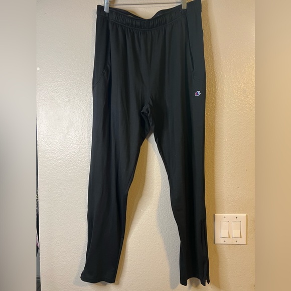 Champion Men's Interlock Tech Terry Jogger Pant with Zippered Pockets & Ankles - Picture 3 of 6